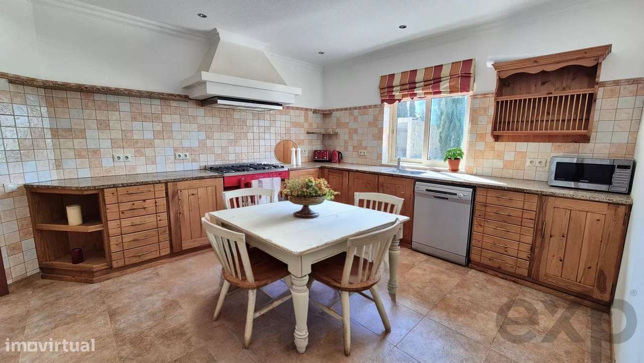 Casa senhorial privada com piscina em mais de 5 hectares.-19