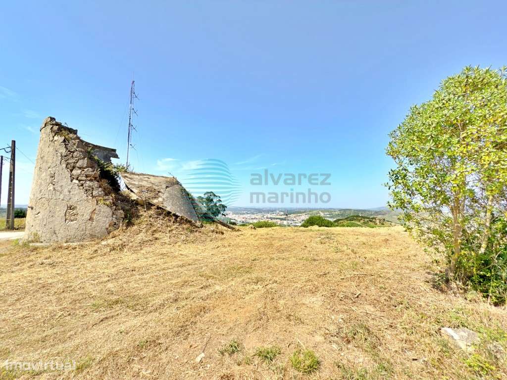 Terreno urbano com a melhor vista sobre a cidade de Torres Vedras-12