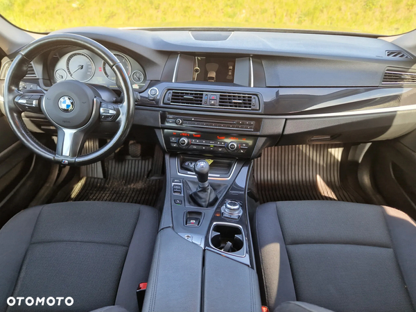 BMW Seria 5 520d Touring - 5