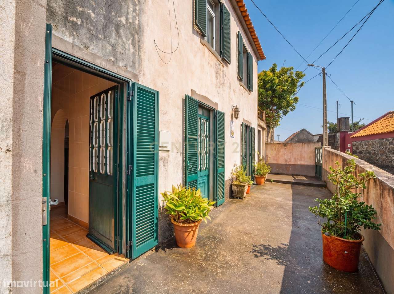 Oportunidade Única: Moradia T2 Tradicional nas Achadas da Cruz-14