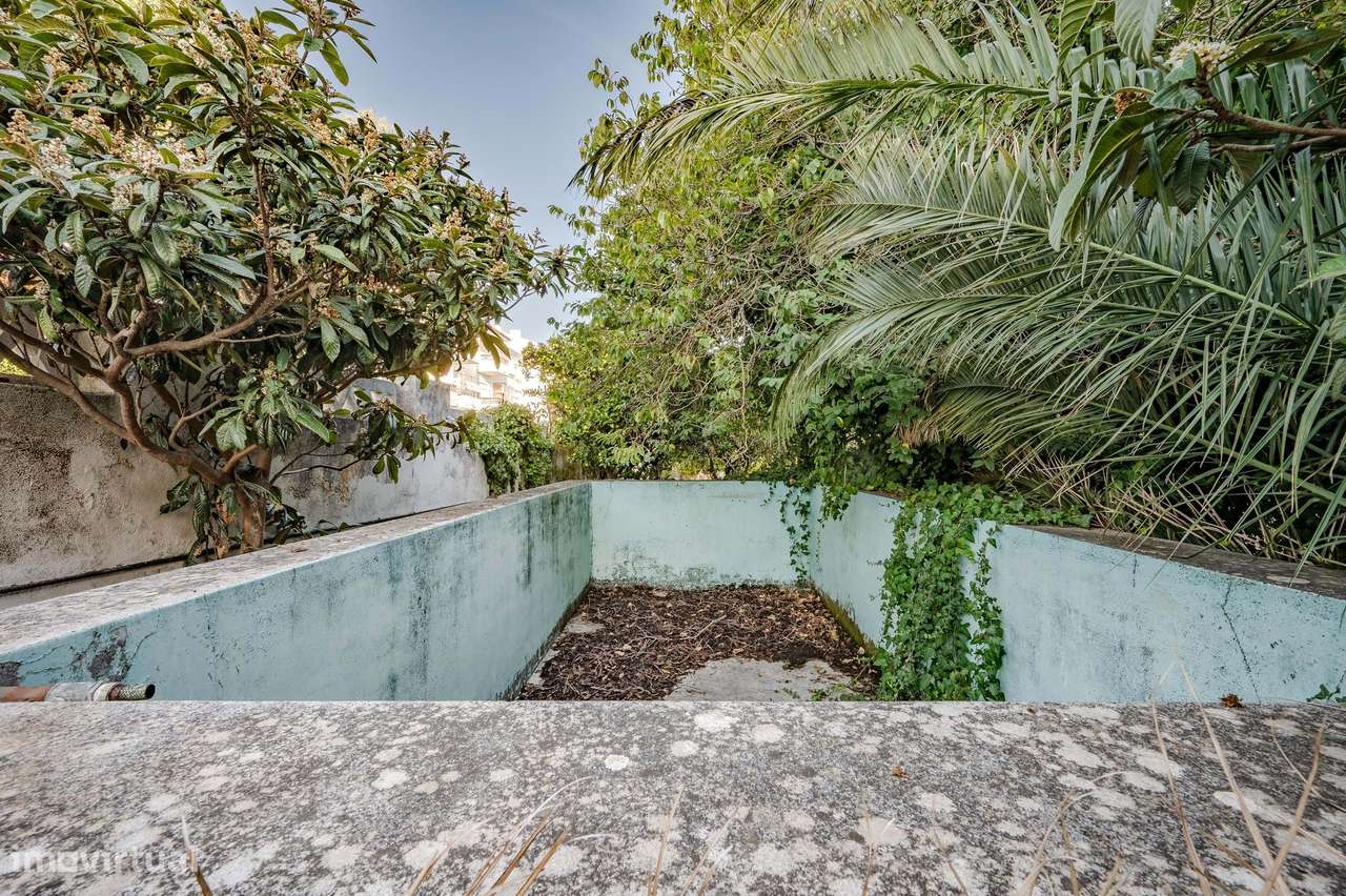 Moradia espaçosa em Carcavelos, junto à estação e à praia-12