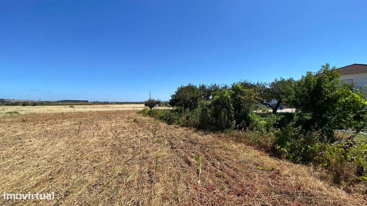 Lote de terreno com 53.162,5m2, localizado a 3Km do Nó do Carregado-7