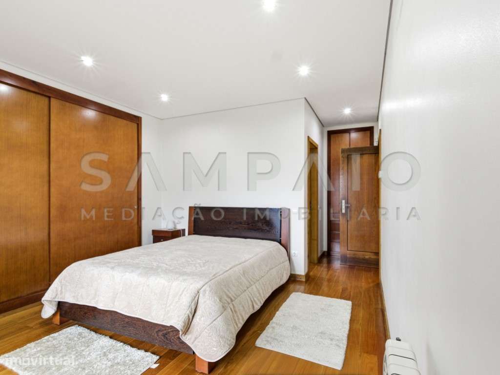 Moradia T4 - Jovim!-10