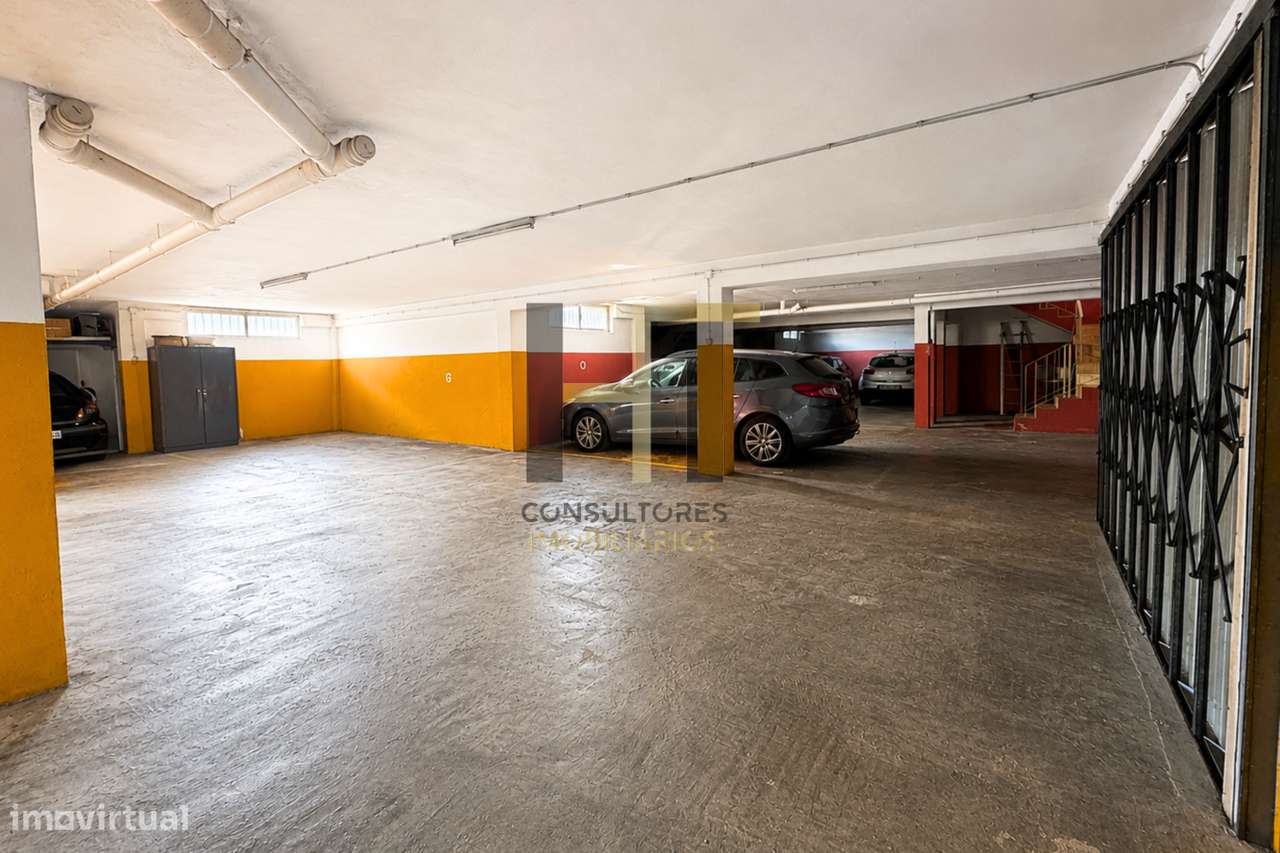 Apartamento T3 com Garagem e Duas Varandas a 5 Minutos do Metro e do I-19