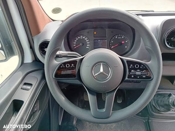 Mercedes-Benz SPRINTER - 13