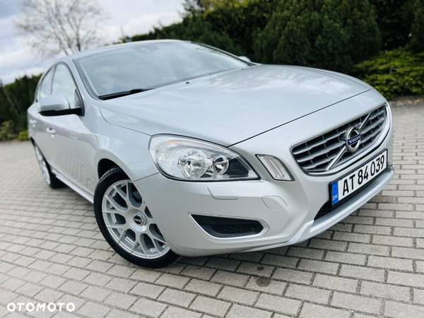 Volvo S60 D3 Geartronic R-Design - 16