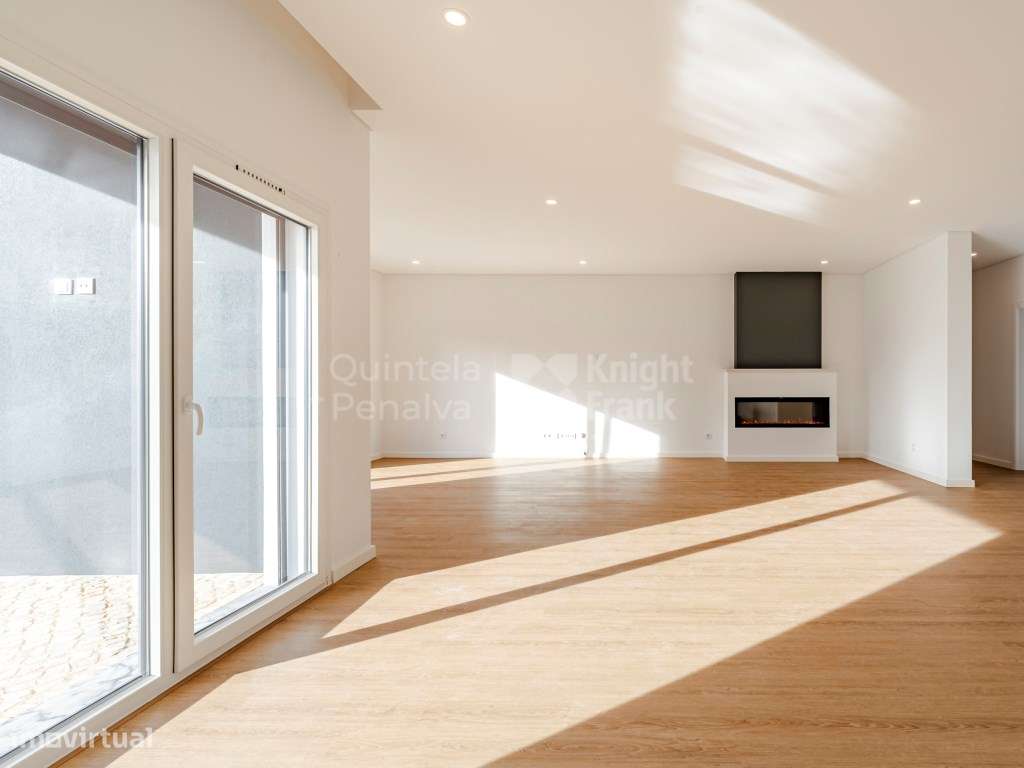 Moradia independente T4 com jardim e piscina em Azeitão - Grande imagem: 5/29