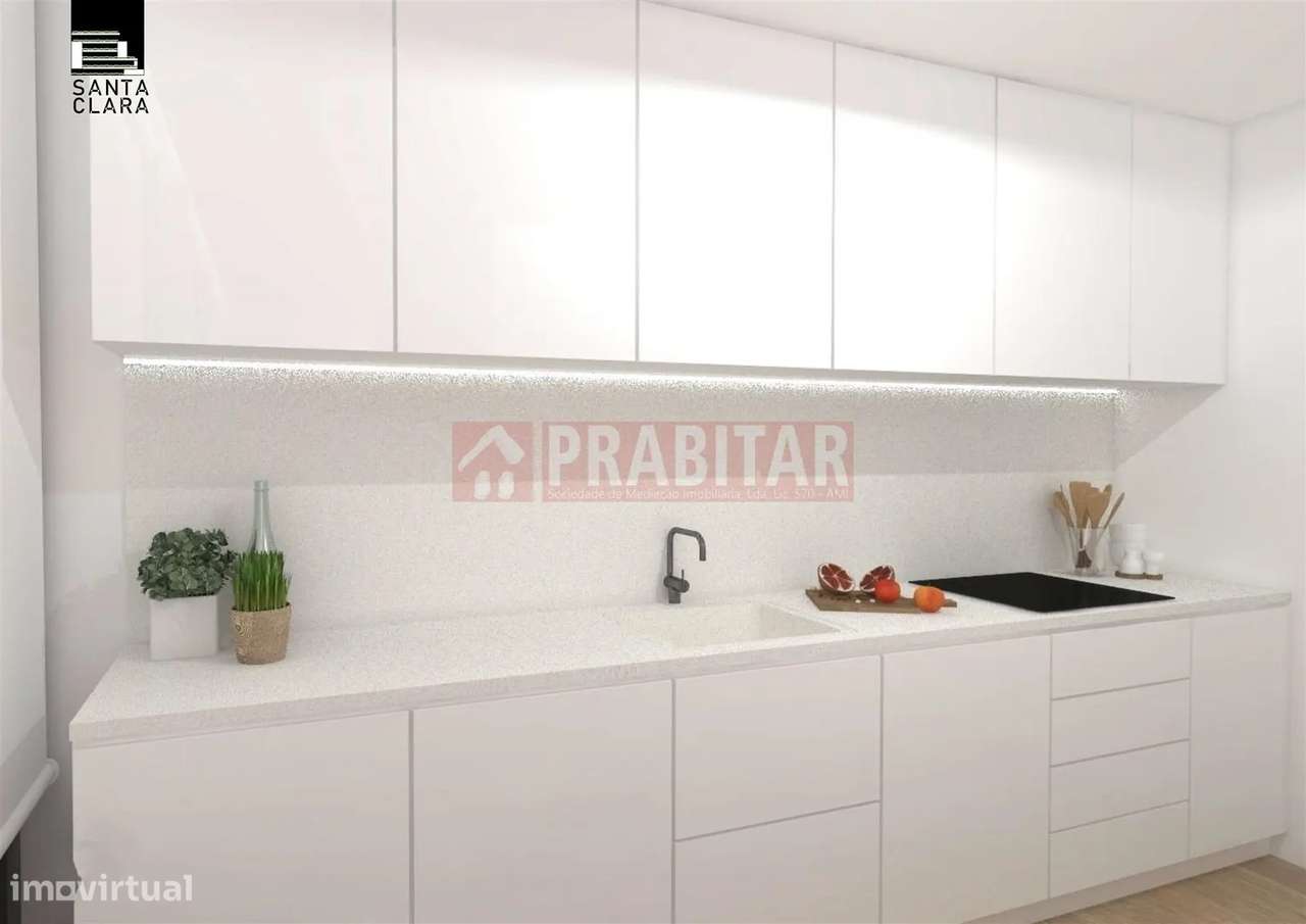 Em Santa Clara, T1 em Condomínio Fechado com Piscina e Jardim-14