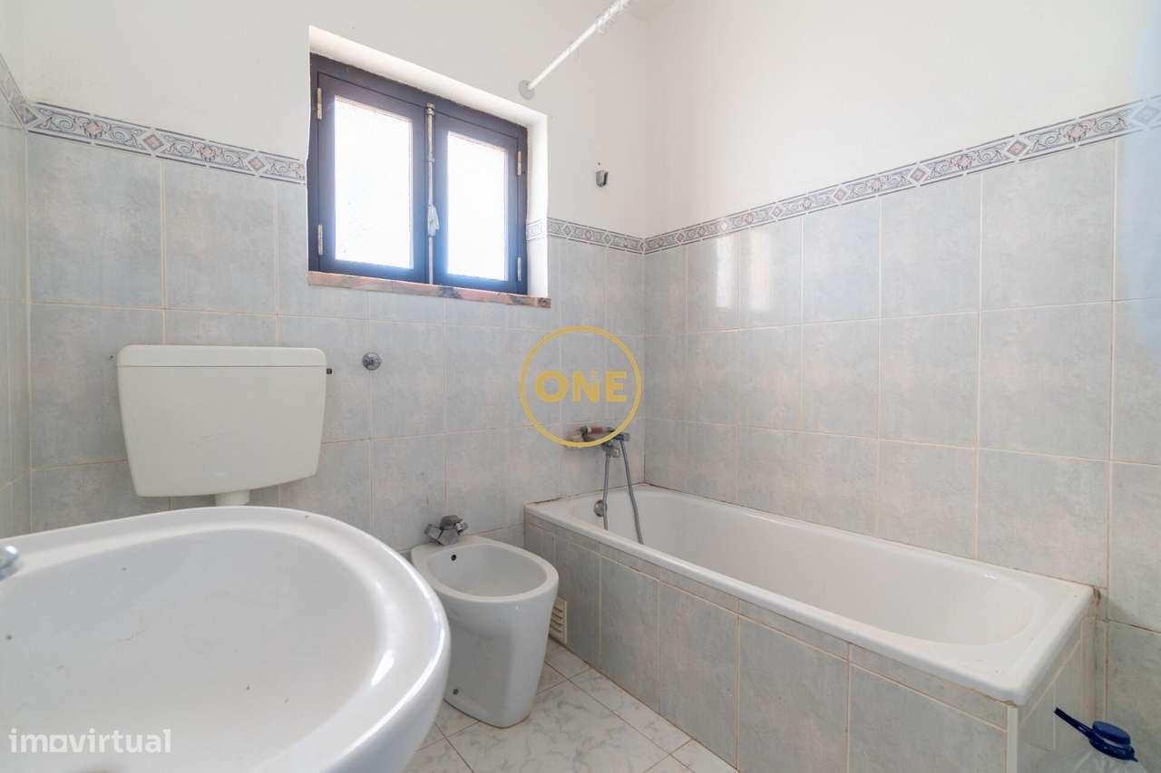 Moradia Térrea T2+1 com Terreno de 3,88 ha – Cruz do Vento, Carnota (A-14