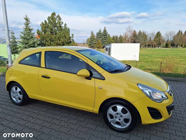 Opel Corsa 1.2 16V Essentia - 15