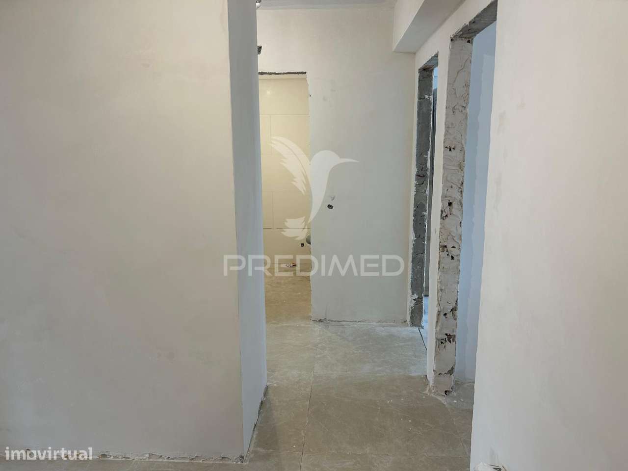 Apartamento T2 com arrecadação, remodelado no Carregado - Grande imagem: 5/20