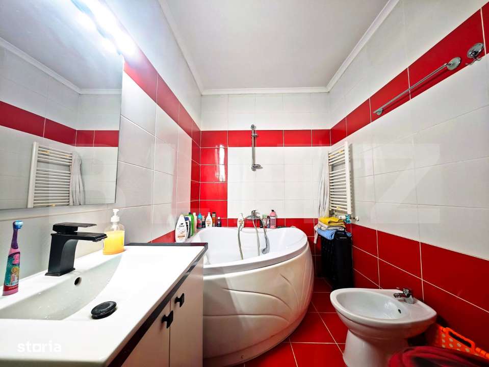 Nufarul-Apartament 72 mp, modern 3 camere, 2 bai, balcon cu panorama - Imagine principală: 5/10