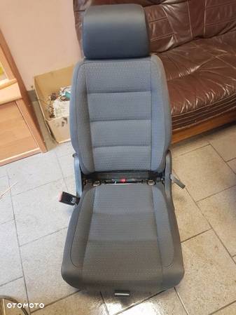 Fotele Tylne VW Touran 03-10 - 4