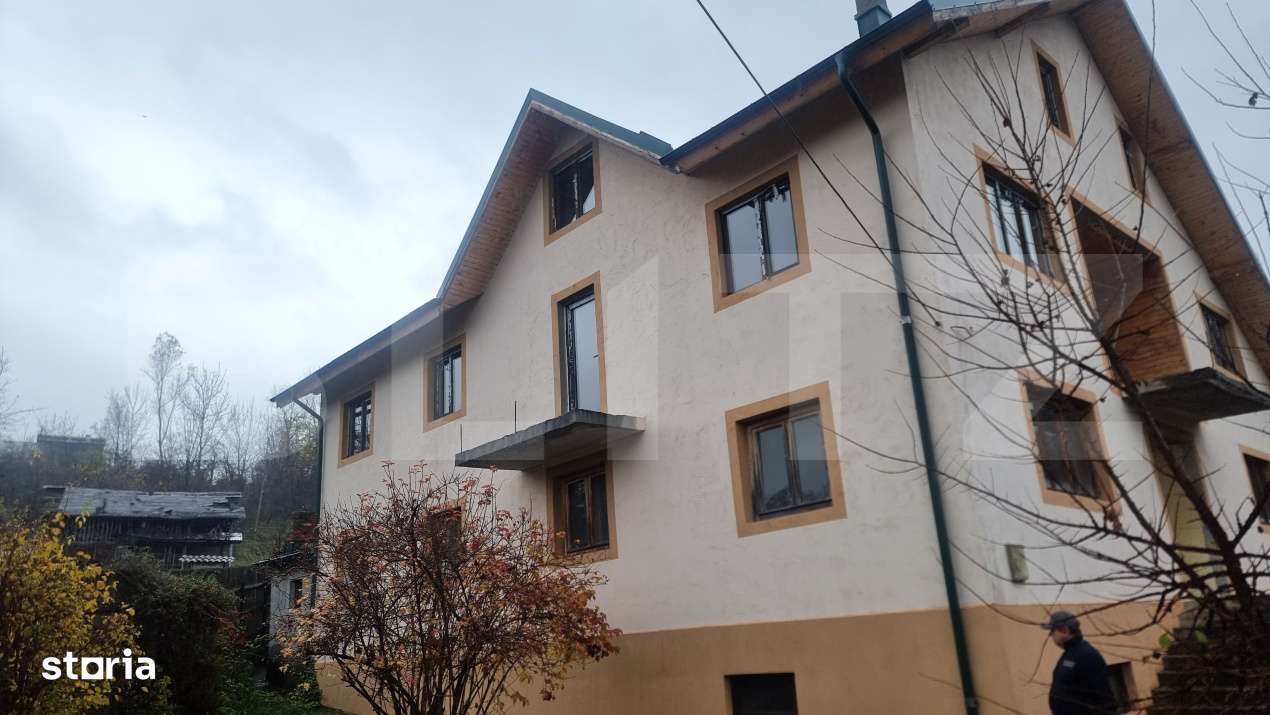 Casa spatioasa – ideala pentru resedinta , casa de vacanta sau pensi - Imagine principală: 2/19