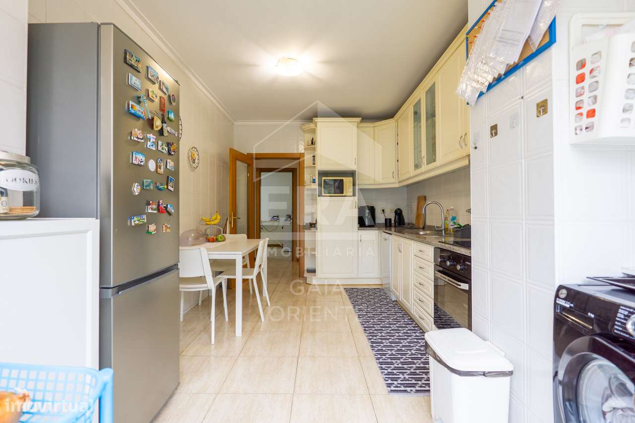 Apartamento T2+1 com Garagem em Grijó-10