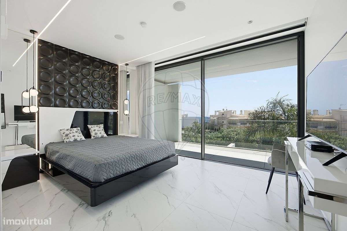 Moradia T5 para venda-25