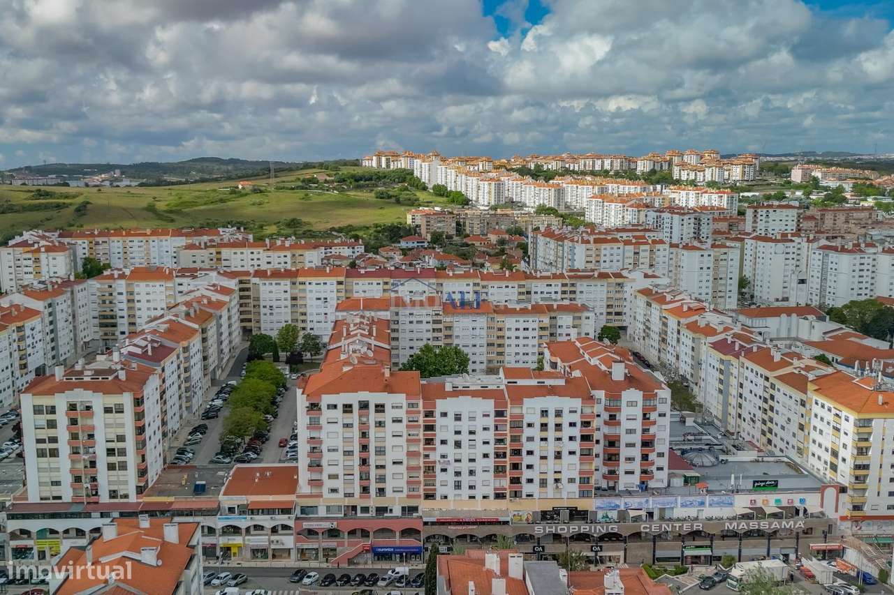 Apartamento T3 em Massamá, junto ao Shopping Center-32