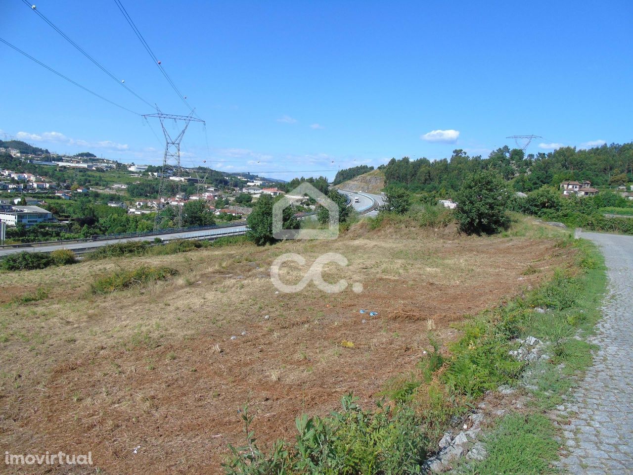 Terrenos em Serzedelo - Guimarães