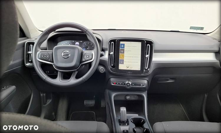 Volvo XC 40 T3 Momentum - 13