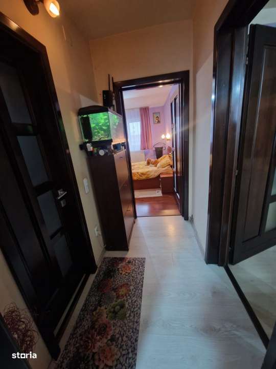 Apartament de 3 camere, 67 mp., zona Han-8