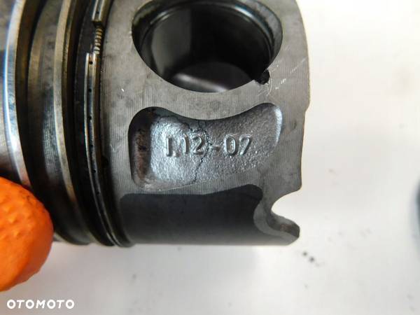 Tłok tłok Opel Vectra C Zafira B 1.9 16V CDTI Alfa Romeo 156 159 147 - 13