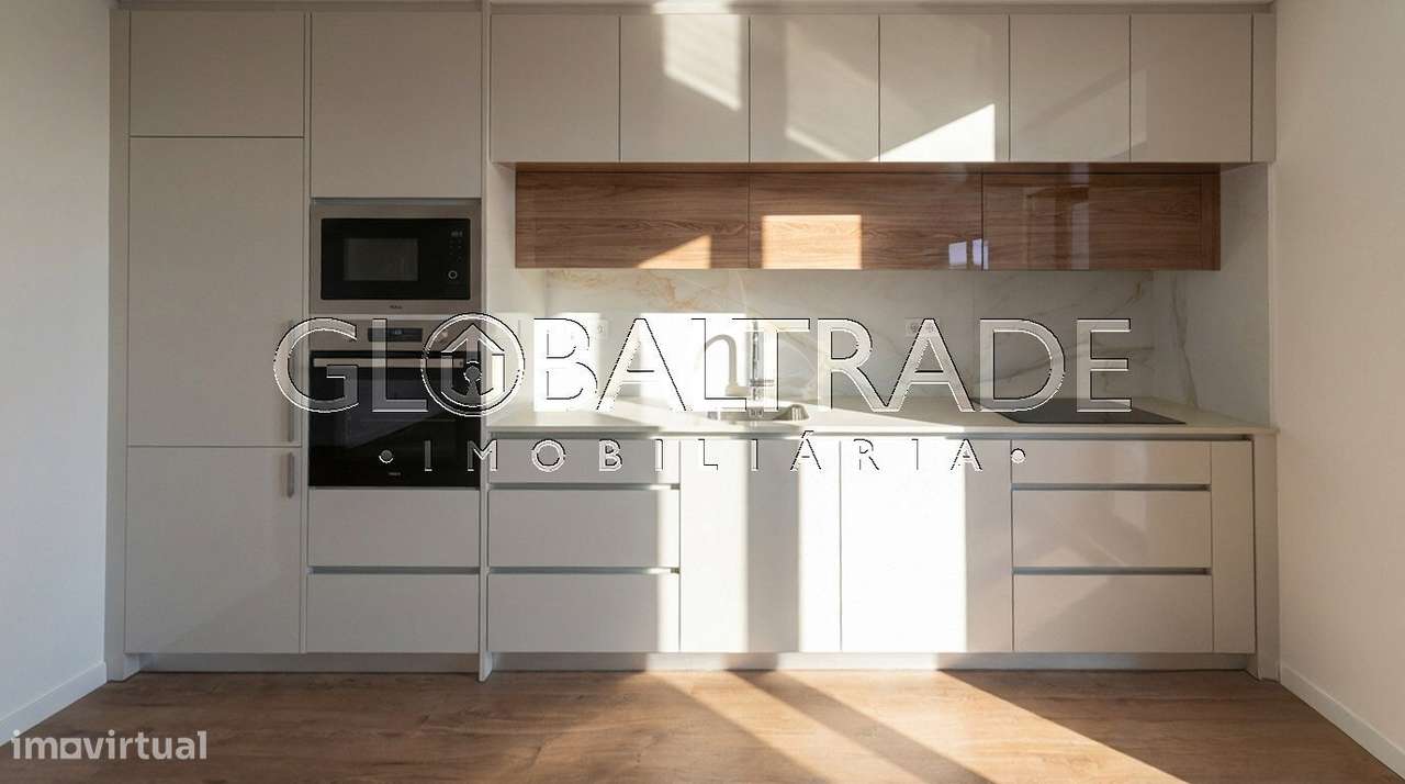 Apartamento T2 Renovado & Equipado em Matosinhos-5