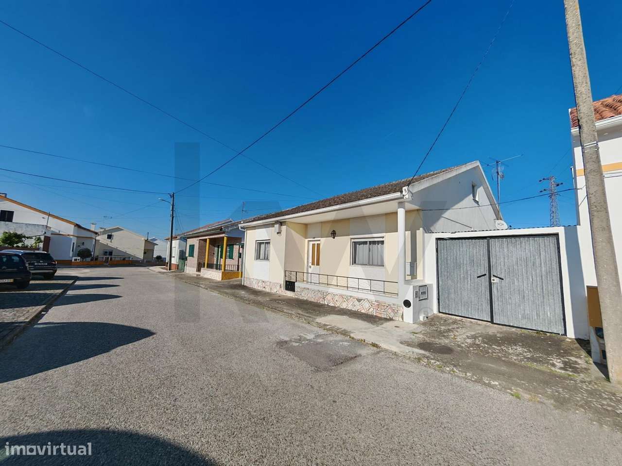 Moradia T3 no Tramagal, numa prestigiada localização da vila-26