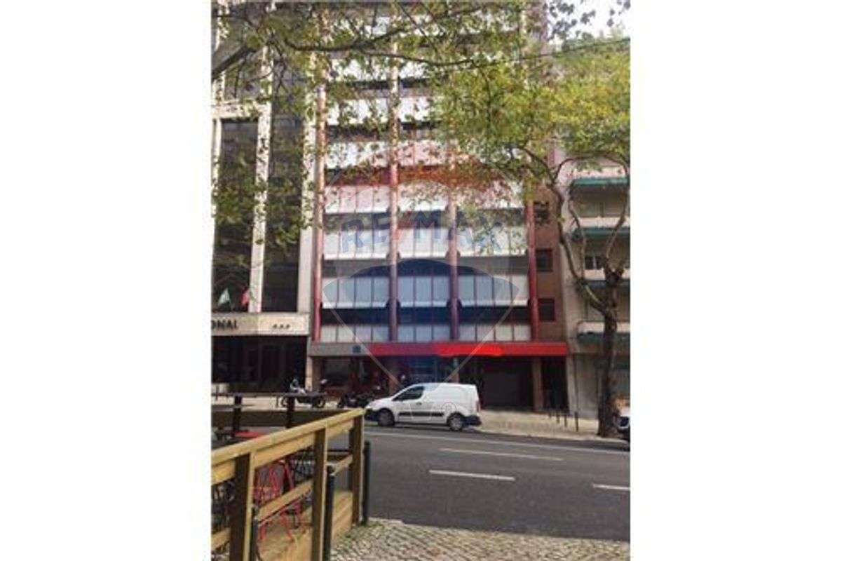 Escritório com Logradouro no centro de Lisboa - Grande imagem: 1/14