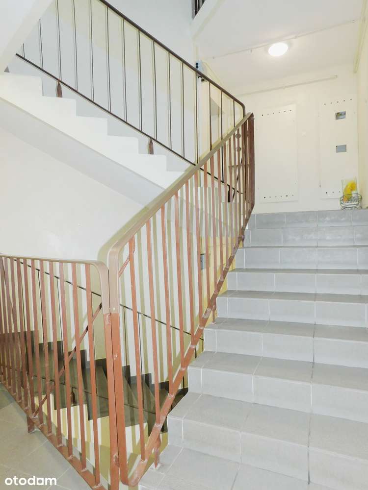 Dwupokojowe Mieszkanie / Pierwsze Piętro.-10