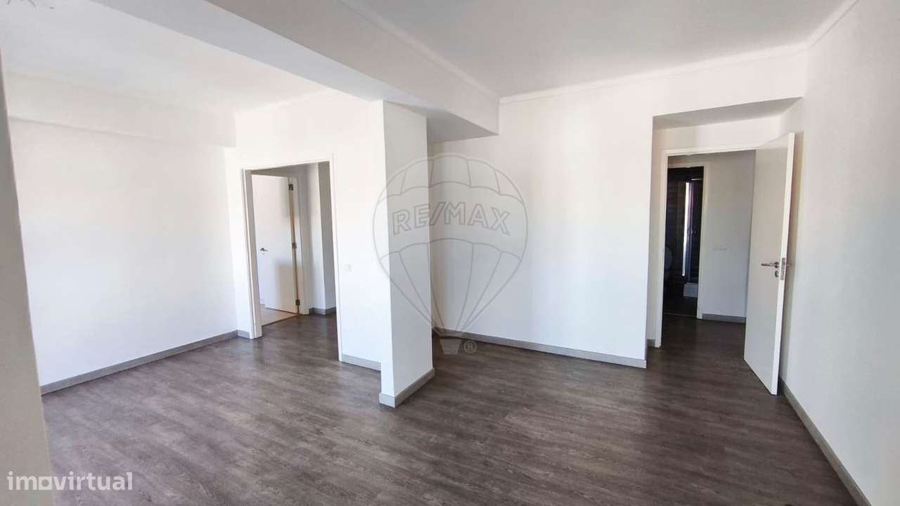 Apartamento T2 para arrendamento - Grande imagem: 4/17