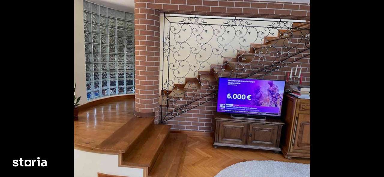 Casa Premium de vanzare - Imagine principală: 5/12