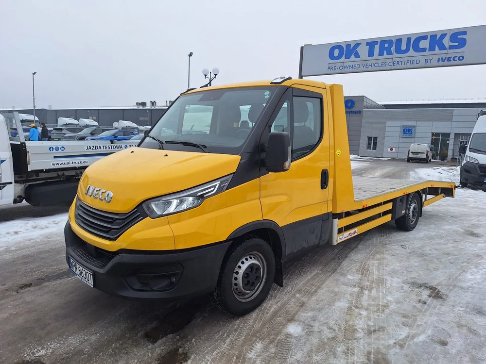 Iveco 35S18 Daily laweta najazd Polmar wyciągarka LED niski przebieg poduszki Daily 35S18 180KM 3 litry poduszki hak 3,5t