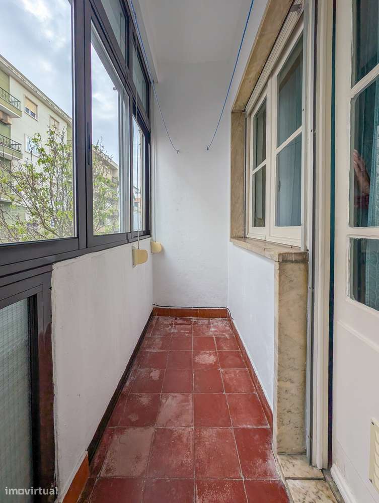 Apartamento T1 no Barreiro com boa localização-15