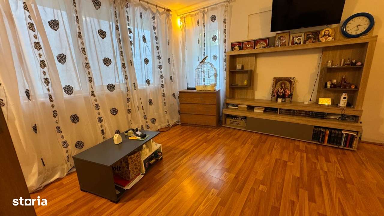 Proprietate Stradala cu Spatiu Comercial  Pretabila Business - Imagine principală: 4/11