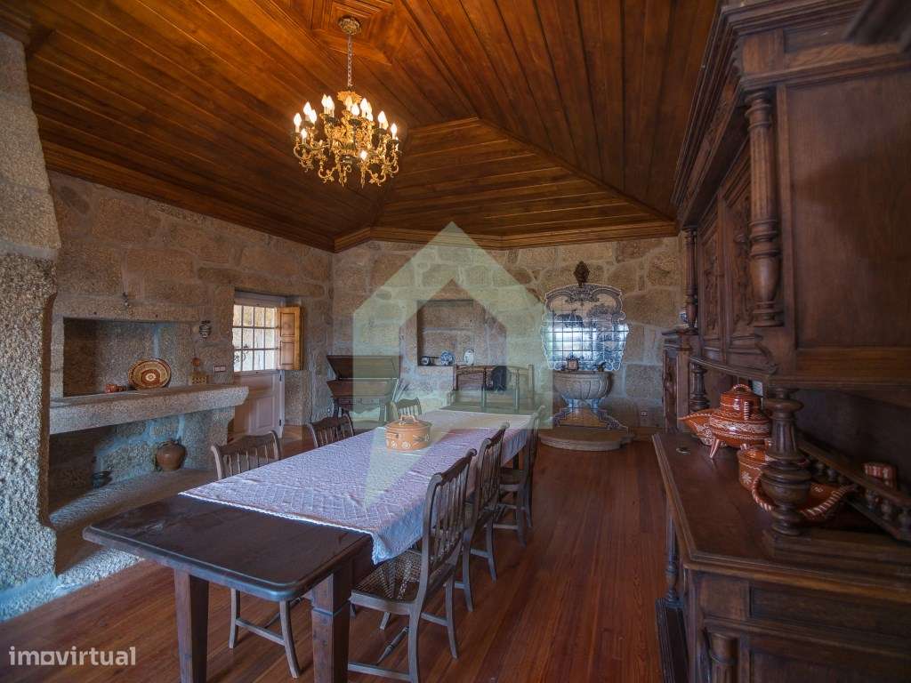 Moradia de granito totalmente restaurada em Creixomil, Barcelos-9