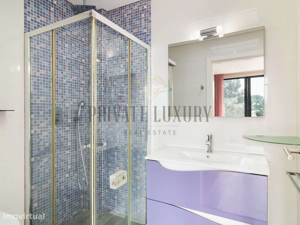 Moradia T4 com varandas e piscina em Azeitão-19