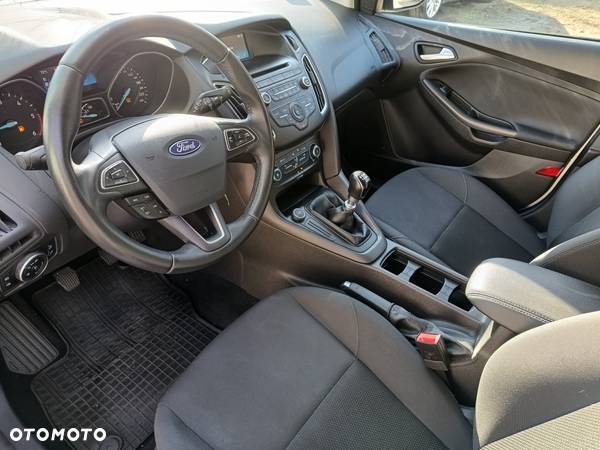 Ford Focus - 13