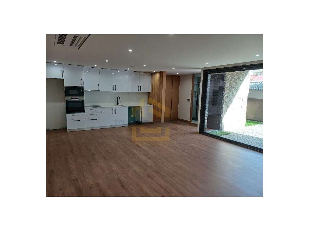 Moradia T3 NOVA A 100 metros da praia da Fragosa em Aver-o-Mar, Póv... - Grande imagem: 5/39