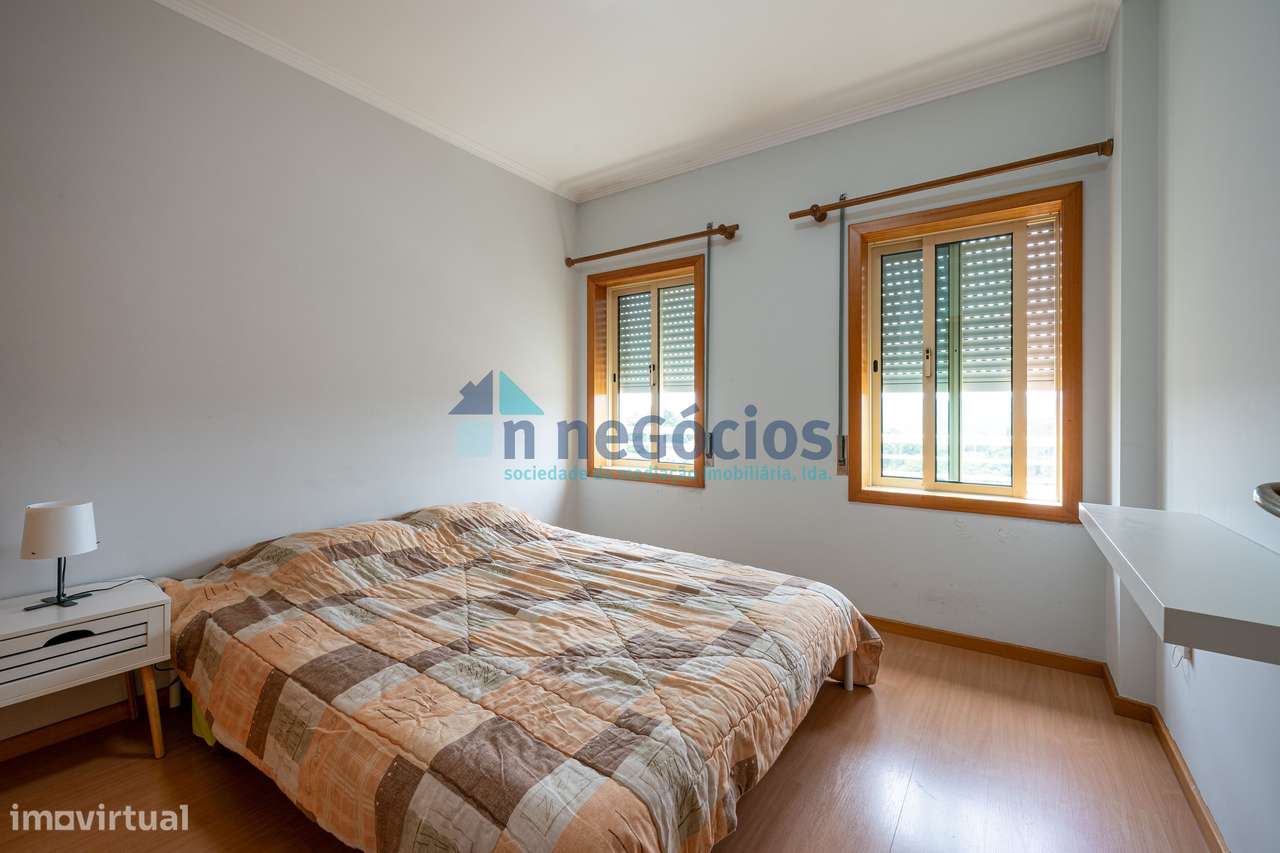 Apartamento t1 com lugar de garagem em O. Azeméis-4