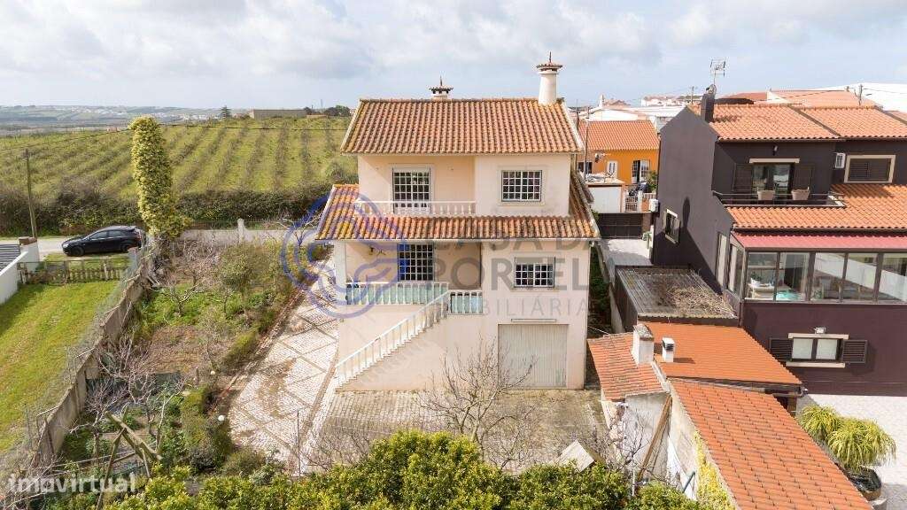 Moradia T5 Independente com 3 pisos - Grande imagem: 2/60