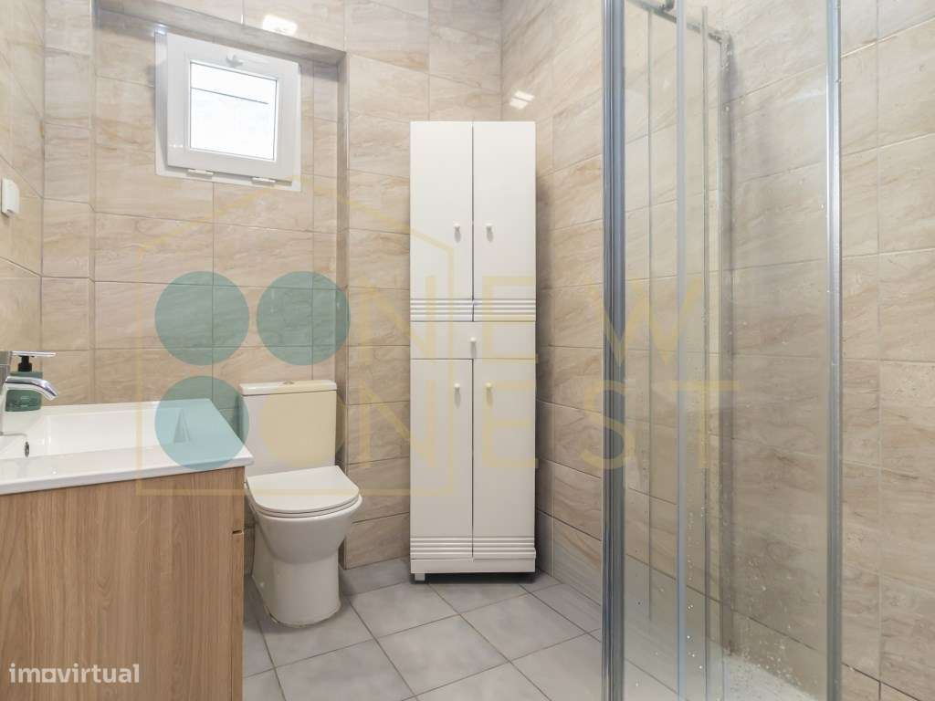 Apartamento T2+1 com excelente luz natural, varanda e logradouro co...-13