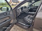 Volvo XC 60 B4 D AWD Plus Dark - 18