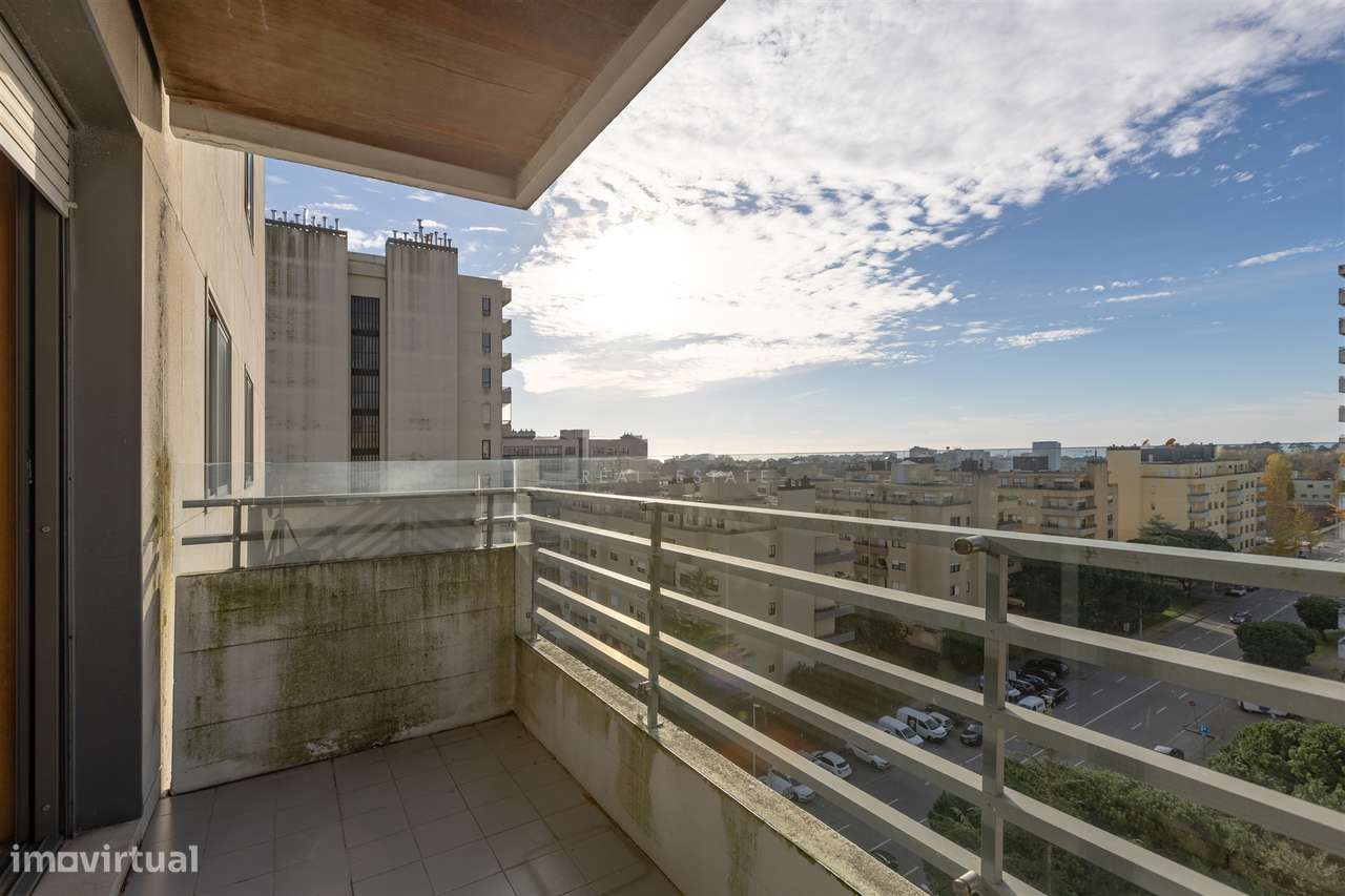 Apartamento T3+1 com Vistas Desafogadas e Layout Personalizado - Grande imagem: 4/34