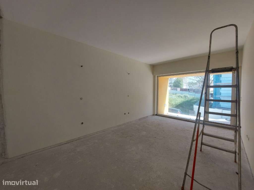 Moradia T4 + office em Pedroso-18