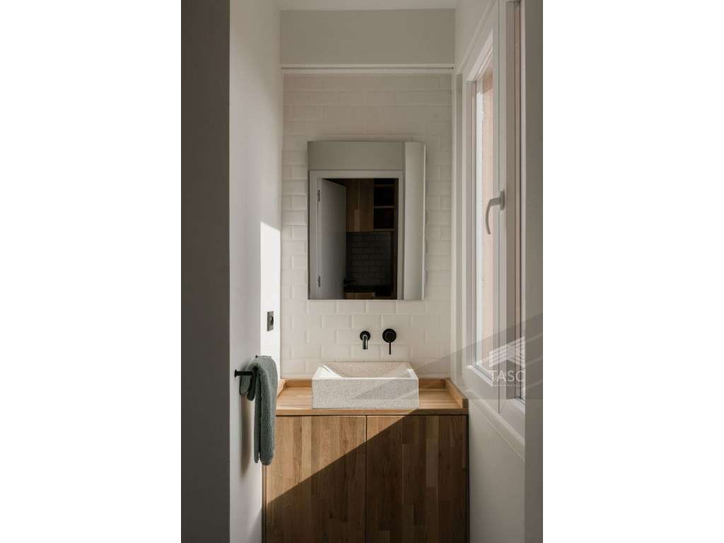 Dois apartamentos: T1 e estúdio com jardim-8