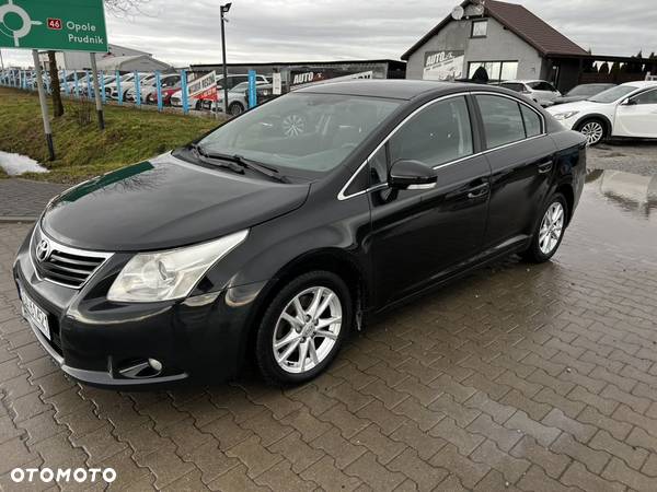 Toyota Avensis 2.0 D-4D Luna - 1