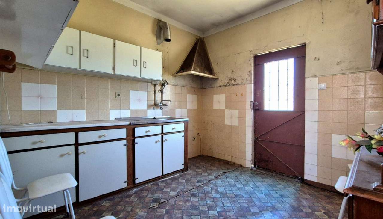 Venda de propriedade c/ duas moradias, V. N. Anha, Viana do Castelo-12