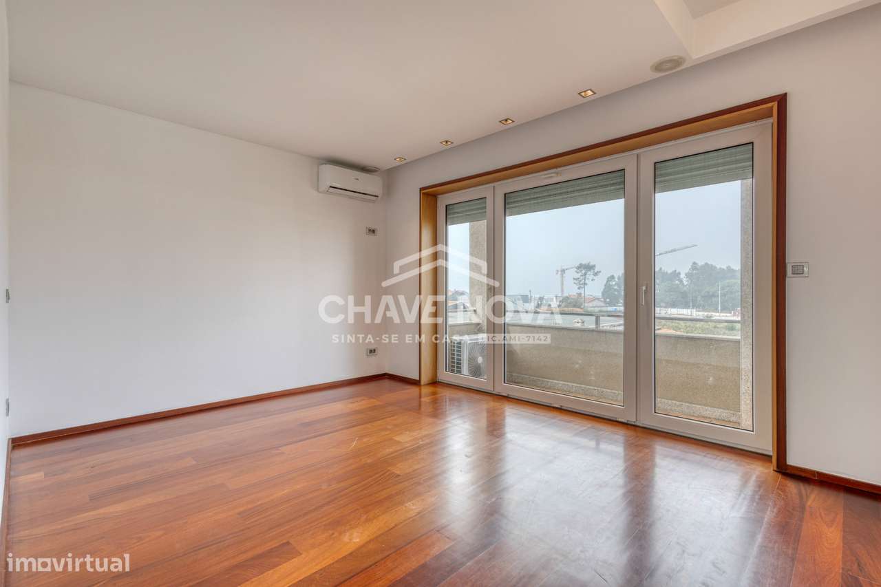 Moradia T3 Canidelo COMO NOVA com Piscina 4 Frentes-21