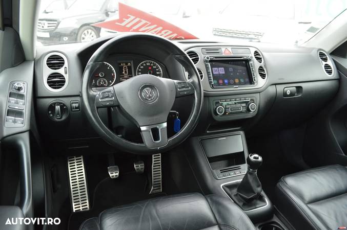 Volkswagen Tiguan 2.0 TDI DPF BlueMotion Technology Sport & Style - 20