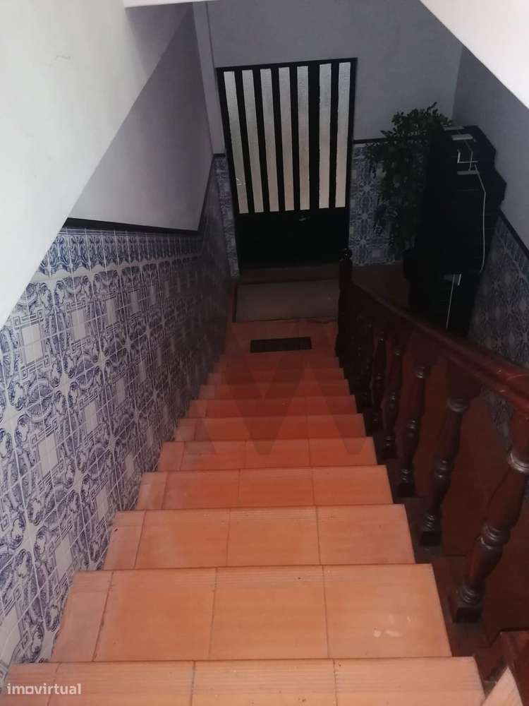 Armazém Industrial - Zona industrial de Mosteirô - Santa Maria da Feir - Grande imagem: 2/15